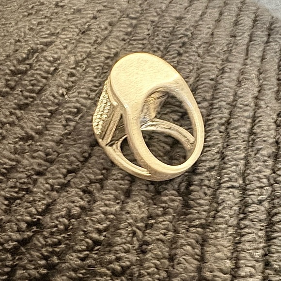 ✨Gunmetal Rhinestone ring✨ - Picture 3 of 7